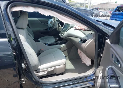 2017 Chevrolet Malibu Ls z USA, uszkodzony, nr VIN 1G1ZB5ST0HF141268